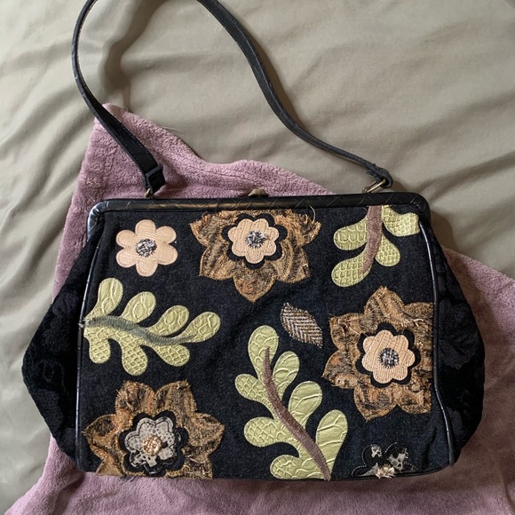 bueno vintage purse